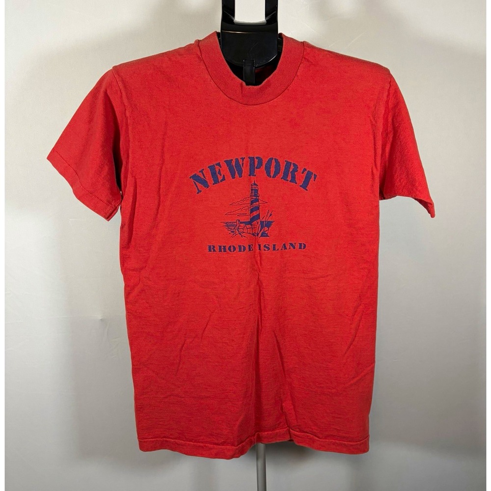 VTG Medium Fruit of the Loom Single Stitch Newport Rhode Island Red T-Shirt 90s